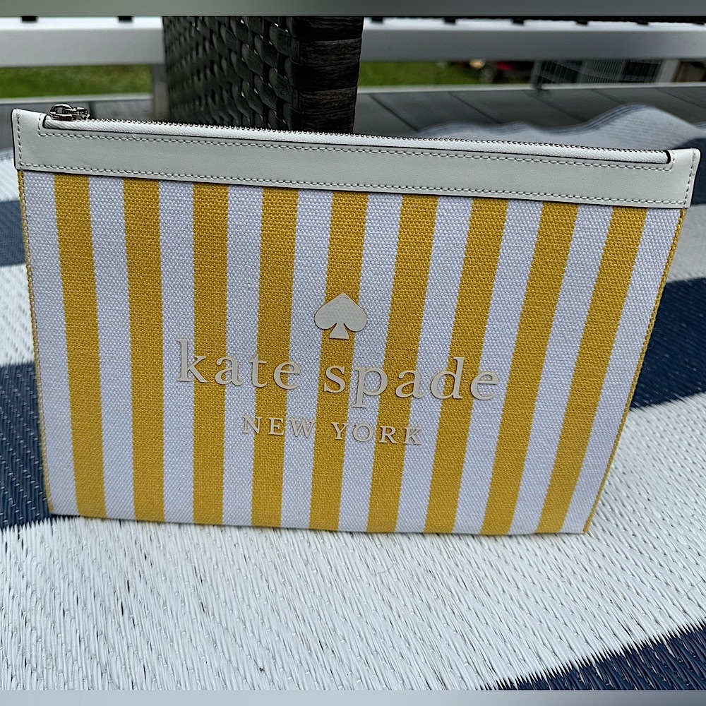 NWT Kate Spade Handheld Clutch
